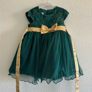 Cute festive dress!!